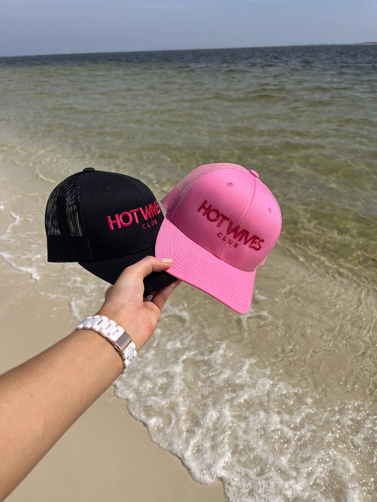 HOT WIVES CLUB Trucker Hat